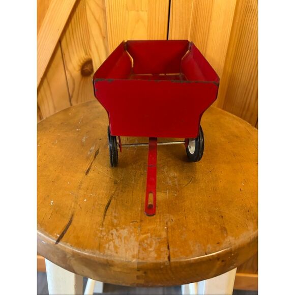 Vtg. Ertl Farm Toy Wagon Turning Wheels Opening Gate (5258) - Picture 4 of 10